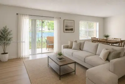 18101 NW 68th Ave #D101, Hialeah: photo 1 of 10