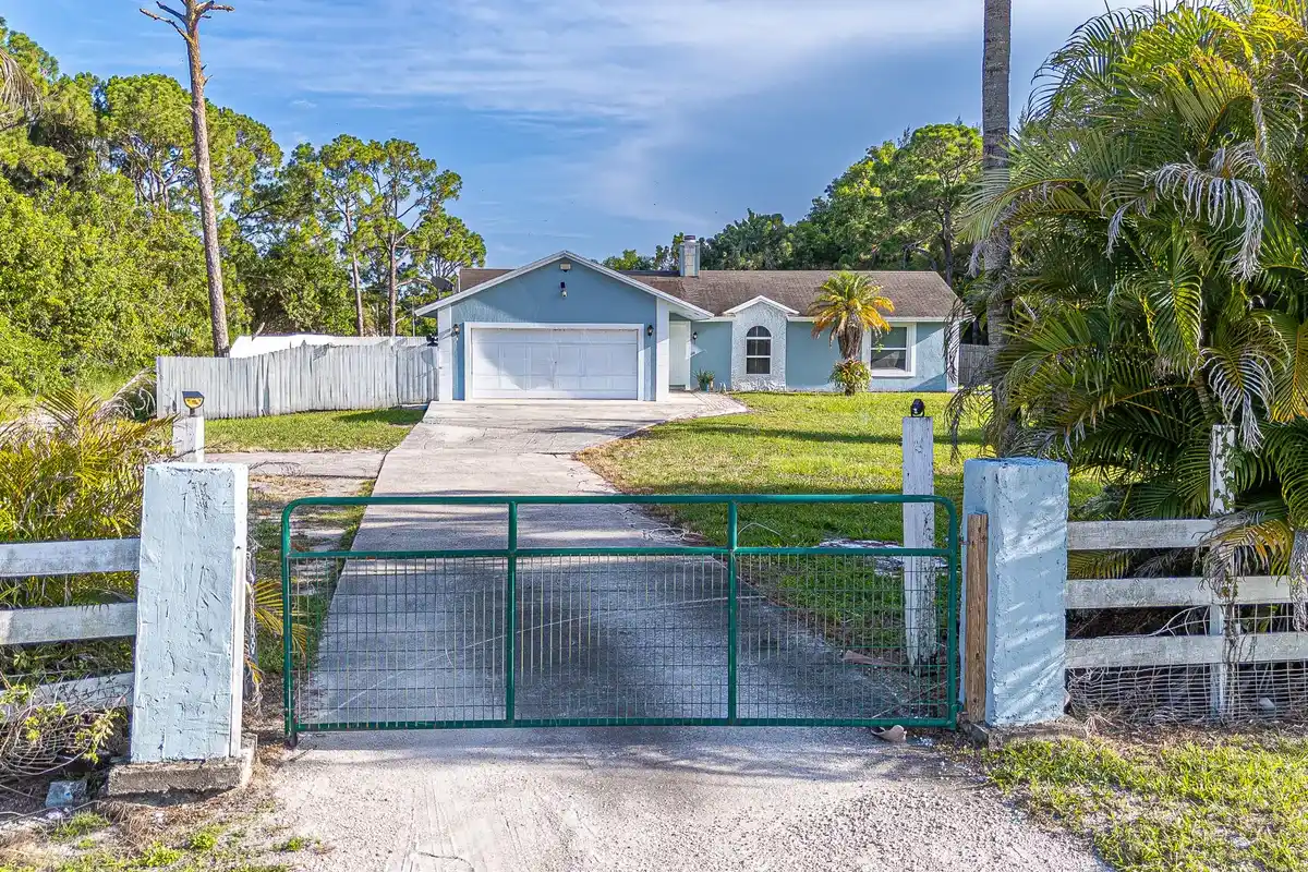 11714 Orange Blvd, West Palm Beach: photo 1 of 21