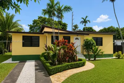 541 Raven Ave #1, Miami Springs: photo 1 of 2