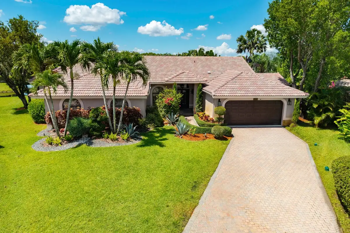 12020 NW 2nd Dr, Coral Springs: photo 1 of 72