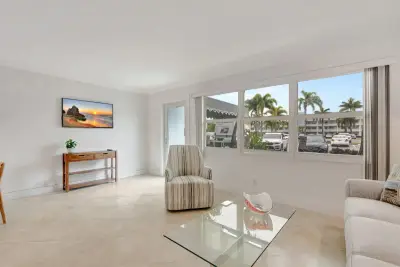 1072 Yarmouth Dr, Boca Raton: photo 1 of 46