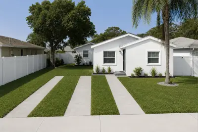 706 NW 1st St #1-2, Delray Beach: photo 1 of 1