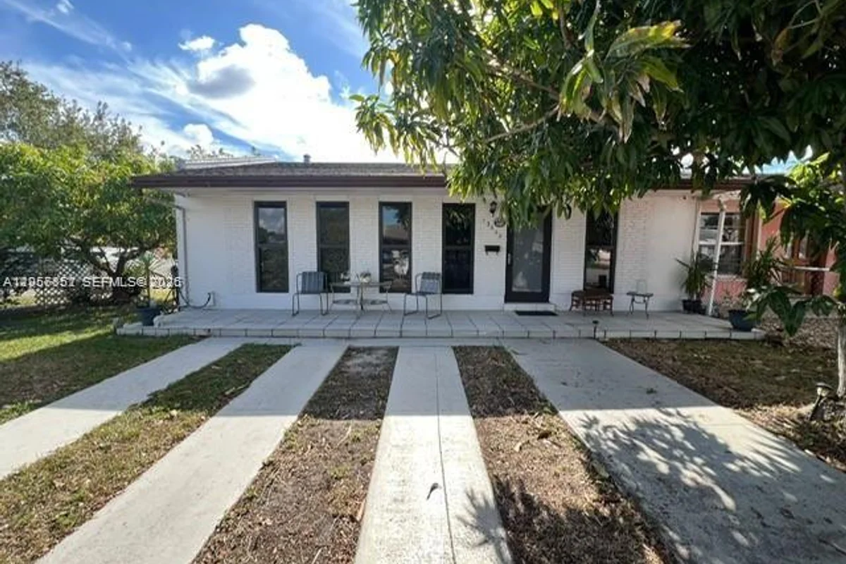 13002 SW 48th St, Miami: photo 1 of 4