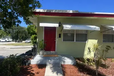 1428 NE 5th Ter, Fort Lauderdale: photo 1 of 7
