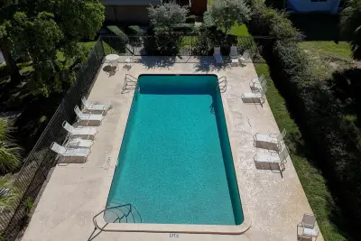 1700 Embassy Dr #103, West Palm Beach: photo 1 of 45