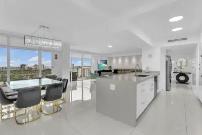 19707 Turnberry Way #21D, Aventura: photo 1 of 49