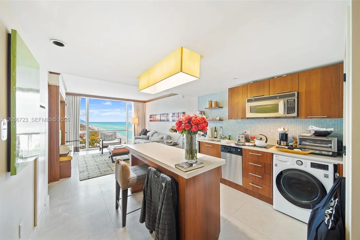 6801 Collins Ave #1015, Miami Beach: photo 1 of 44