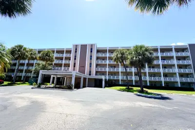 1100 NW 87th Ave #406, Coral Springs: photo 1 of 18