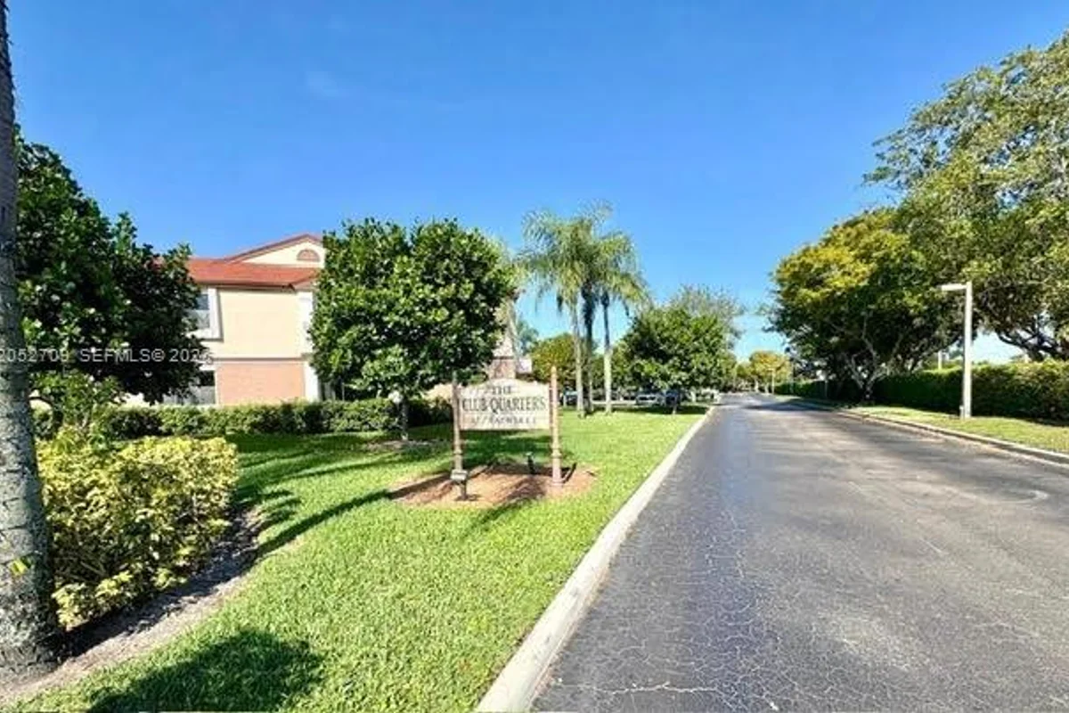 11216 SW 12th St #104, Pembroke Pines: photo 1 of 11