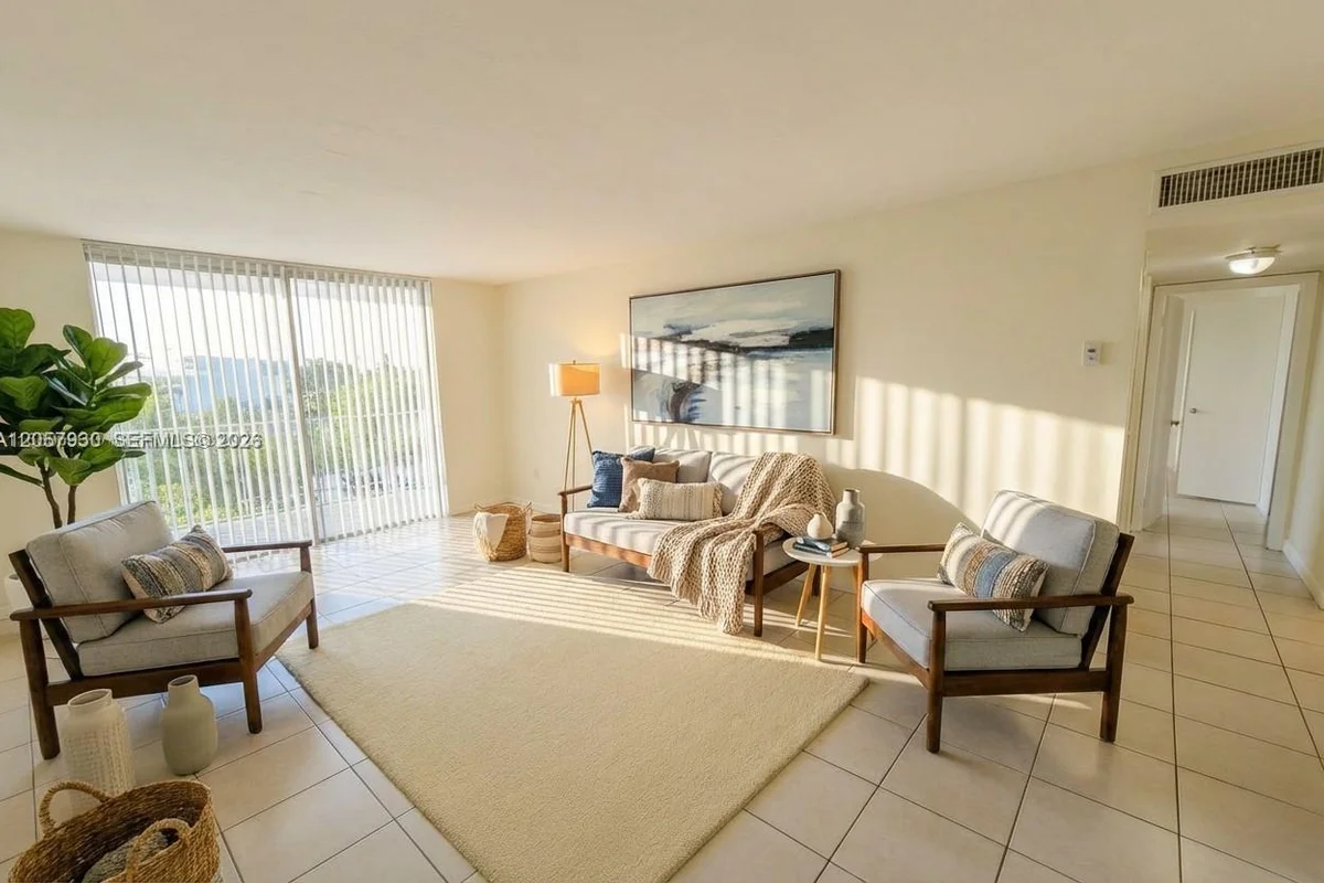 496 NW 165th St Rd #D-409, Miami: photo 1 of 24
