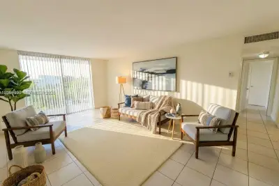 496 NW 165th St Rd #D-409, Miami: photo 1 of 24