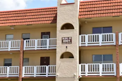 8901 Sunrise Lakes Blvd #211, Sunrise: photo 1 of 42