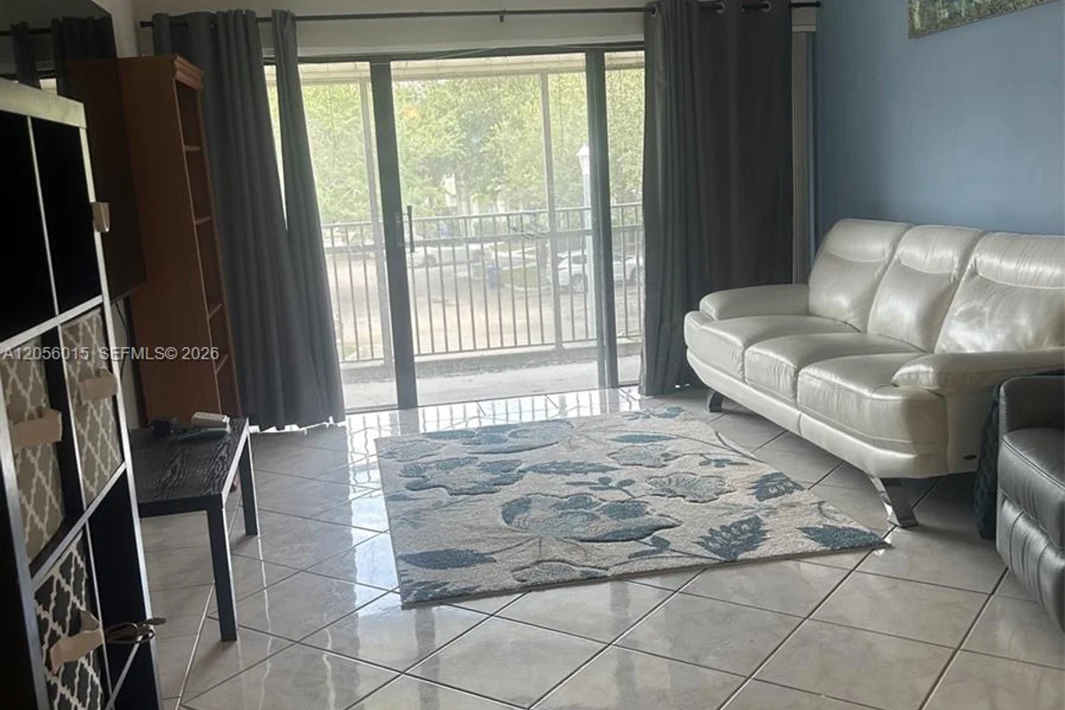 5921 Washington St #128, Hollywood: photo 1 of 22