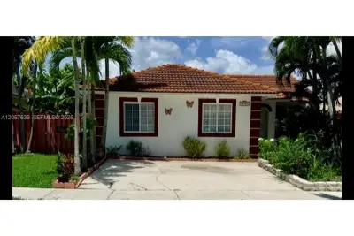 18300 SW 143rd Ct, Miami: photo 1 of 32