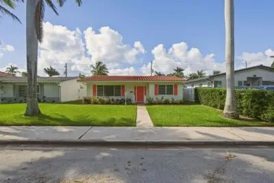 1114 Johnson St, Hollywood: photo 1 of 20