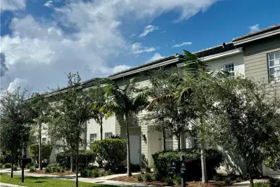 1310 NW 6th Ave #G, Florida City: photo 1 of 12
