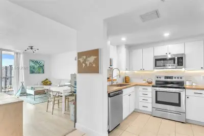 1250 S Miami Ave #1307, Miami: photo 1 of 24