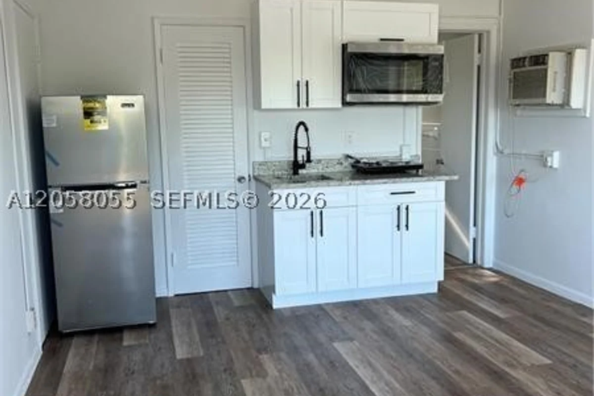 5741 NE 18th Ave #2a, Fort Lauderdale: photo 1 of 5