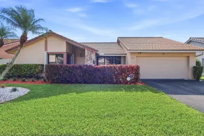 700 NW 102nd Way, Plantation: photo 1 of 29