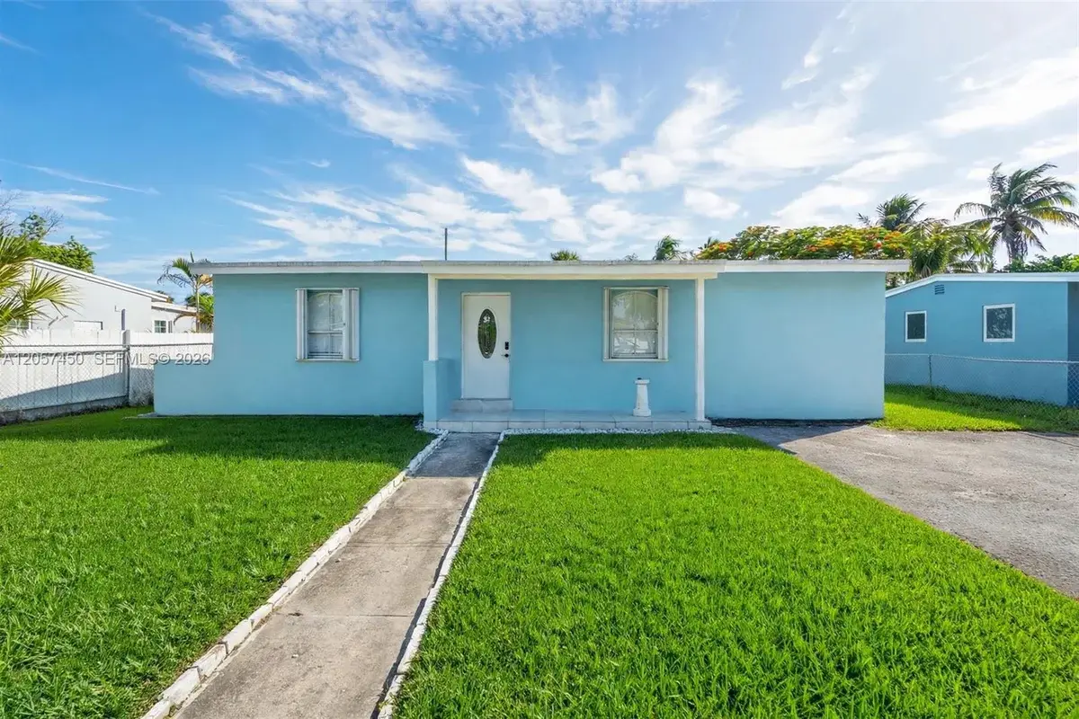 1207 Chateau Park Dr, Fort Lauderdale: photo 1 of 31