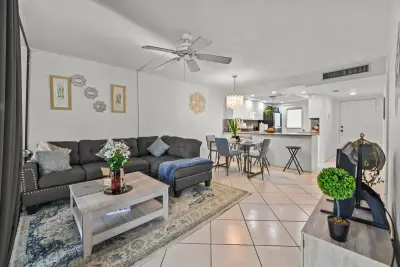 5700 NW 2nd Ave #708, Boca Raton: photo 1 of 21