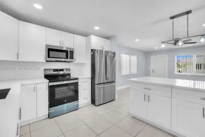 357 Phippen Waiters Rd #1-2, Dania Beach: photo 1 of 18