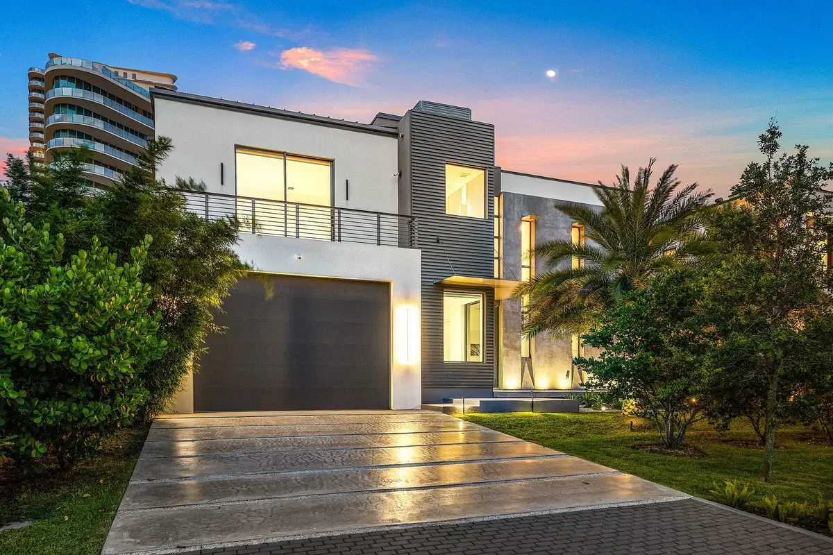 1650 E Terra Mar Dr, Lauderdale-by-the-Sea: photo 1 of 70
