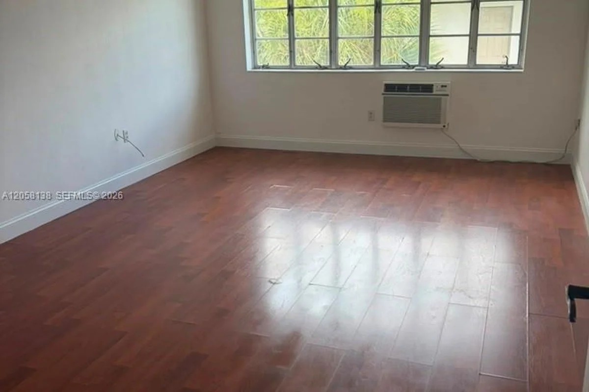 7921 W Dr #7, North Bay Village: photo 1 of 6