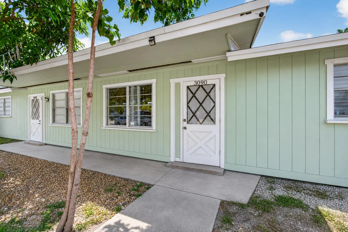 3088 Prince Dr, Lake Worth: photo 1 of 26