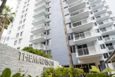 800 N Miami Ave #E-1610, Miami: photo 1 of 17