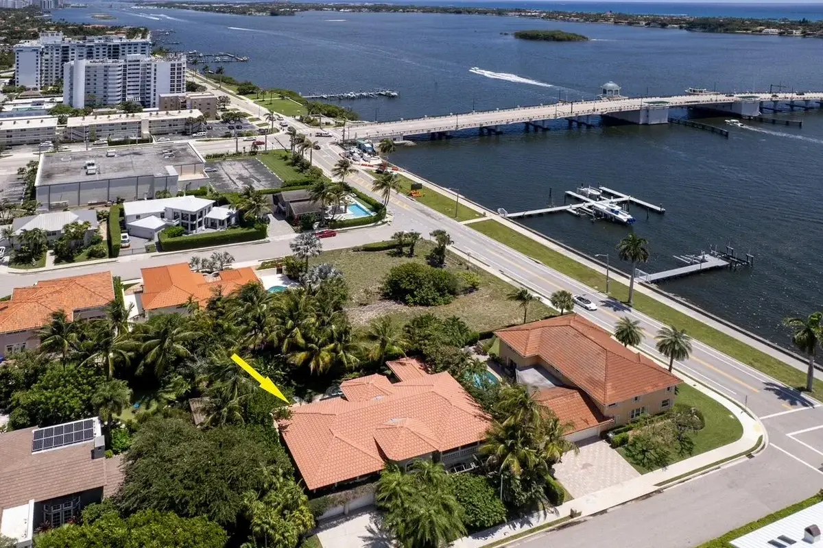 107 Flagler Promenade S, West Palm Beach: photo 1 of 46