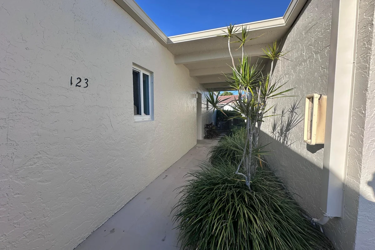 2671 Boundbrook Blvd #123, West Palm Beach: photo 1 of 6