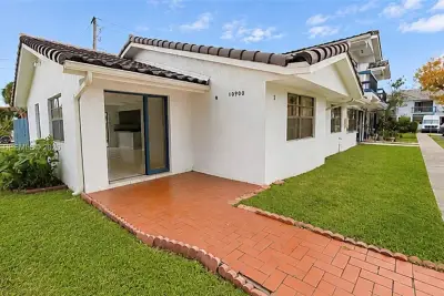 10900 NW 7th St #101, Miami: photo 1 of 17