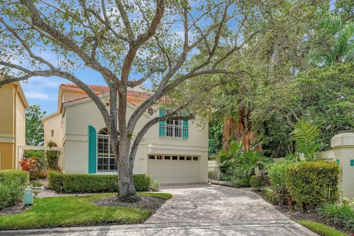 1 Via Verona, Palm Beach Gardens: photo 1 of 34