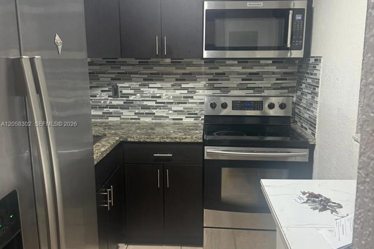 6095 W 18th Ave #S106, Hialeah: photo 1 of 1