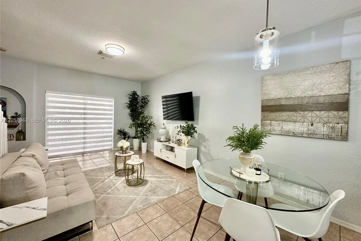 5640 NW 115th Ct #206, Doral: photo 1 of 49