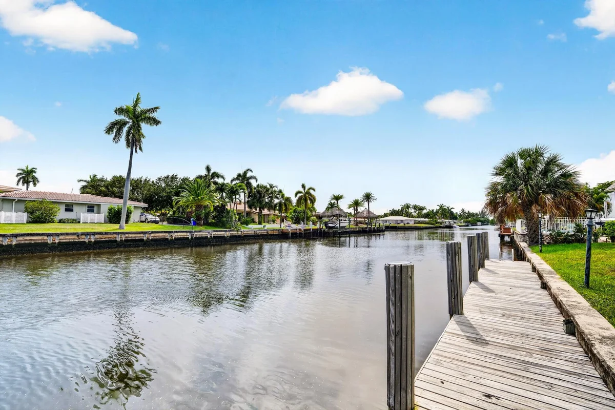 840 Pine Dr #104, Pompano Beach: photo 1 of 43