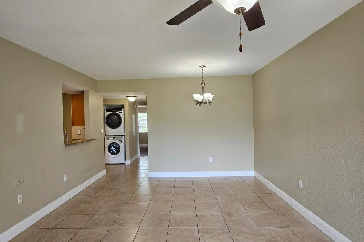 1049 Golden Lakes Blvd #115, West Palm Beach: photo 1 of 18