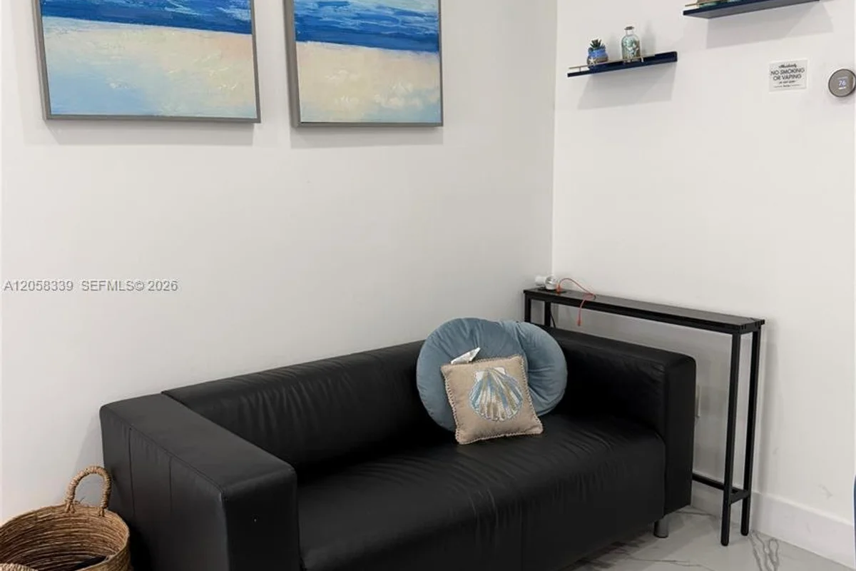 Condo in Miami Beach: photo 1 of 20