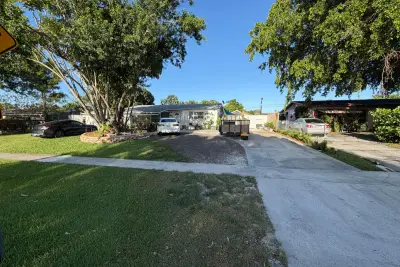 912 Montego Dr, West Palm Beach: photo 1 of 25
