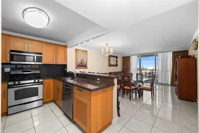 2030 S Ocean Dr #1701, Hallandale Beach: photo 1 of 26