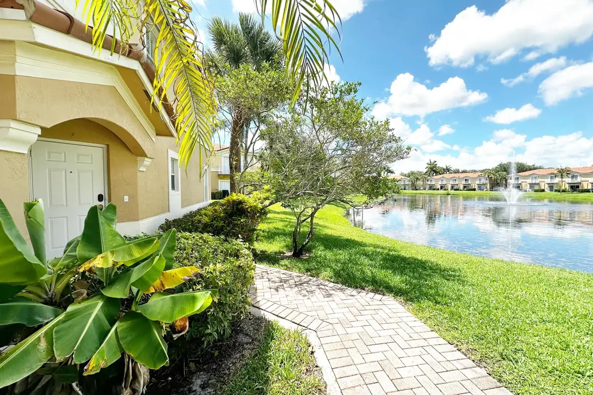 3035 SW 129th Way #143, Miramar: photo 1 of 12