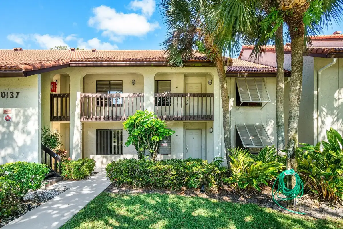 10137 Mangrove Dr #203, Boynton Beach: photo 1 of 64