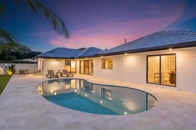 6011 NE 19th Ave, Fort Lauderdale: photo 1 of 39