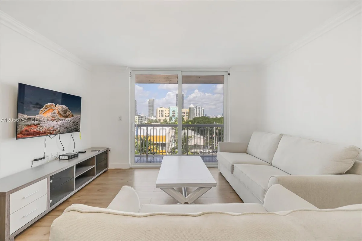 401 Ocean Dr #602, Miami Beach: photo 1 of 52