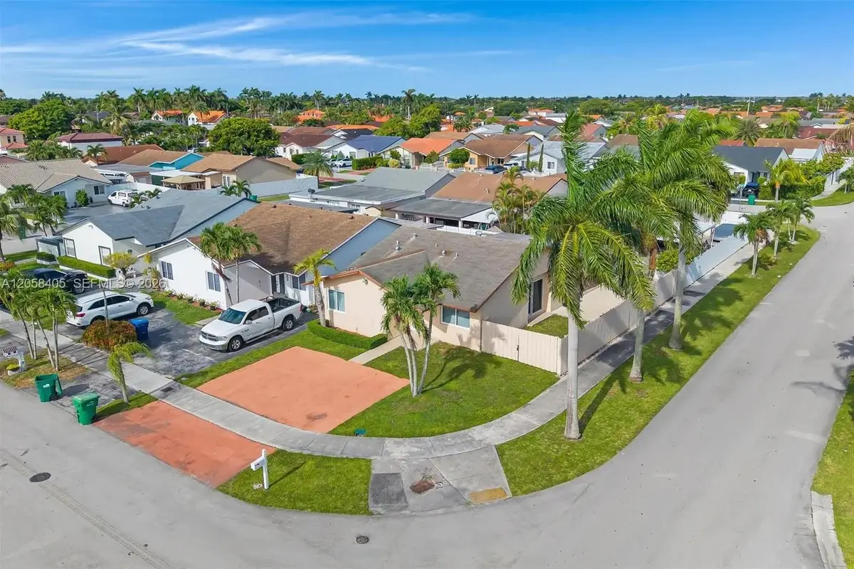 1616 SW 137th Pl, Miami: photo 1 of 47