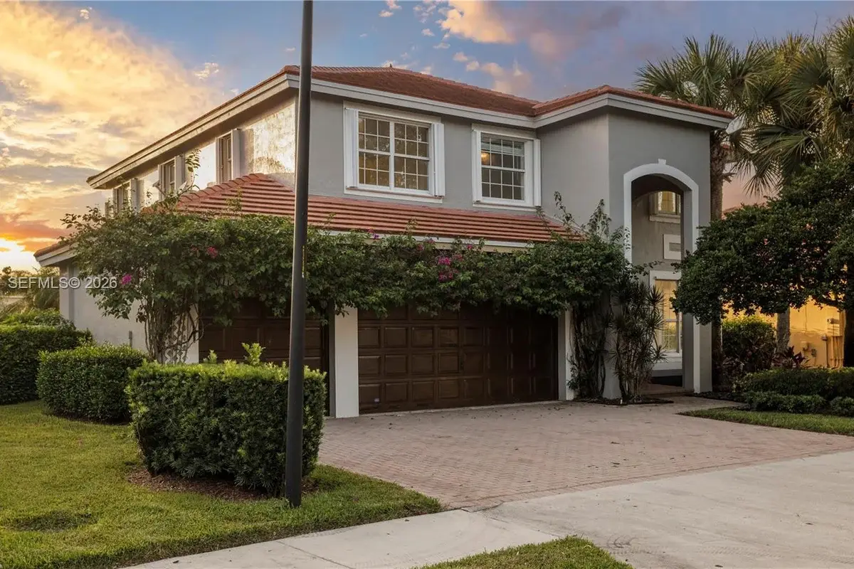 4303 Diamond Row, Weston: photo 1 of 38