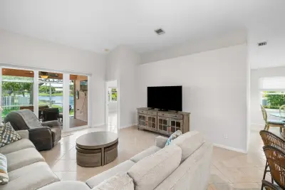 2473 S Coral Trace Cir, Delray Beach: photo 1 of 23