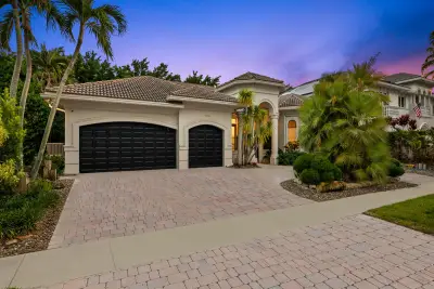 10800 Blue Palm St, Plantation: photo 1 of 55