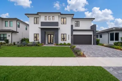 13044 Davie Oaks Dr, Davie: photo 1 of 8